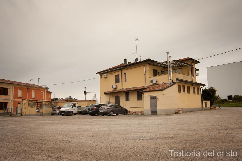 Affittacamere Trattoria Del Cristo Ospedaletto Lodigiano Luaran gambar
