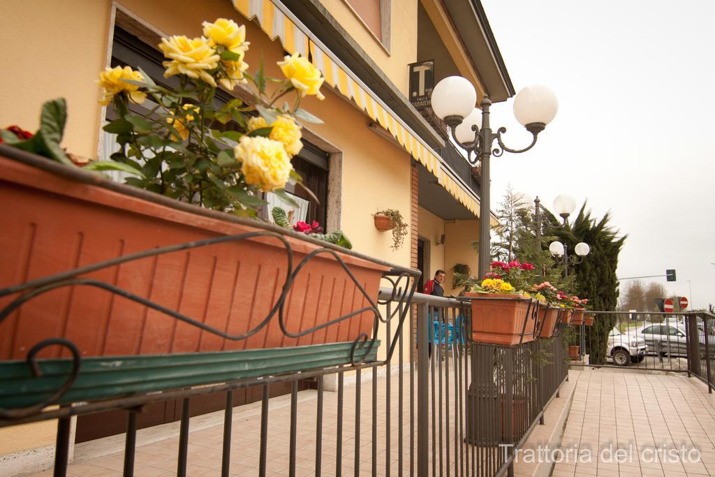 Affittacamere Trattoria Del Cristo Ospedaletto Lodigiano Luaran gambar