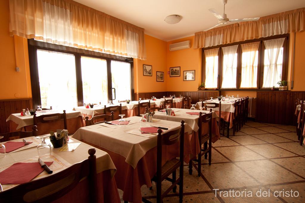 Affittacamere Trattoria Del Cristo Ospedaletto Lodigiano Luaran gambar