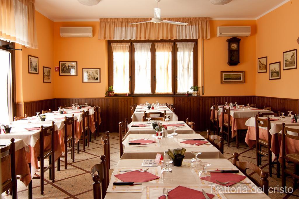 Affittacamere Trattoria Del Cristo Ospedaletto Lodigiano Luaran gambar